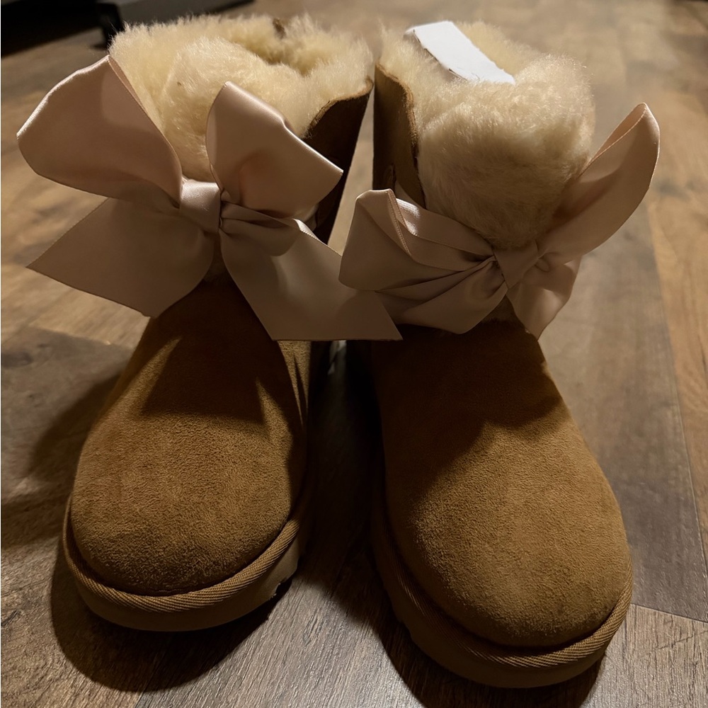 NEW UGG Tan Suede Boots
